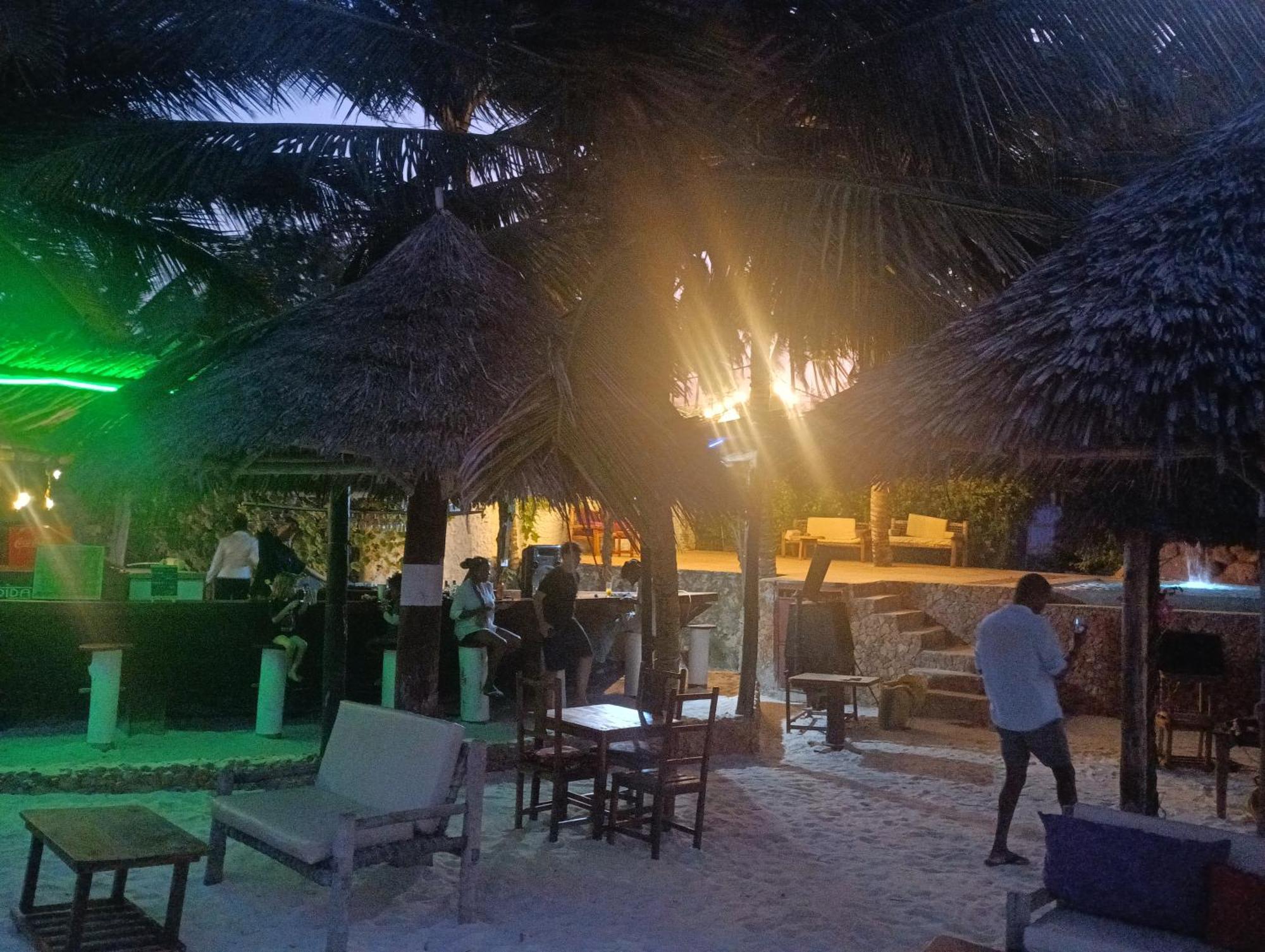 Swahili Palace Zanzibar Пвани-Мчангани Экстерьер фото